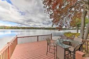 Game Room and Kayaks Lakefront Poconos Home!